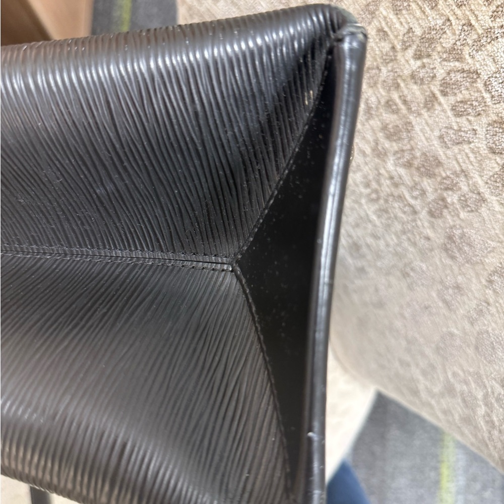 Louis Vuitton Black Epi Leather Kleber MM - Picture 11 of 15